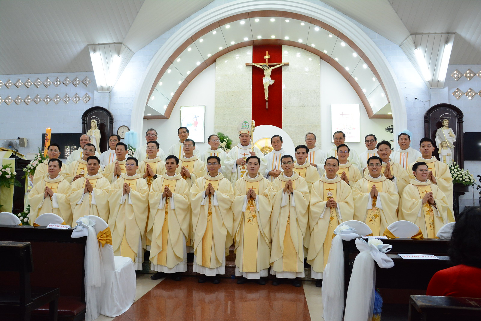 THÁNH LỄ TRUYỀN CHỨC LINH MỤC GIÁO PHẬN BAN MÊ THUỘT