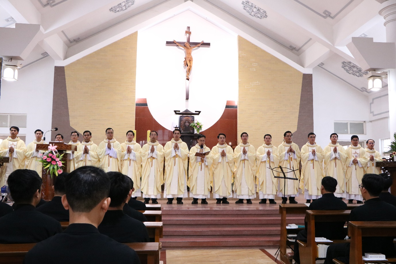 Thánh lễ Tạ ơn các Tân Linh mục Giáo phận Ban Mê Thuột khoá XVI